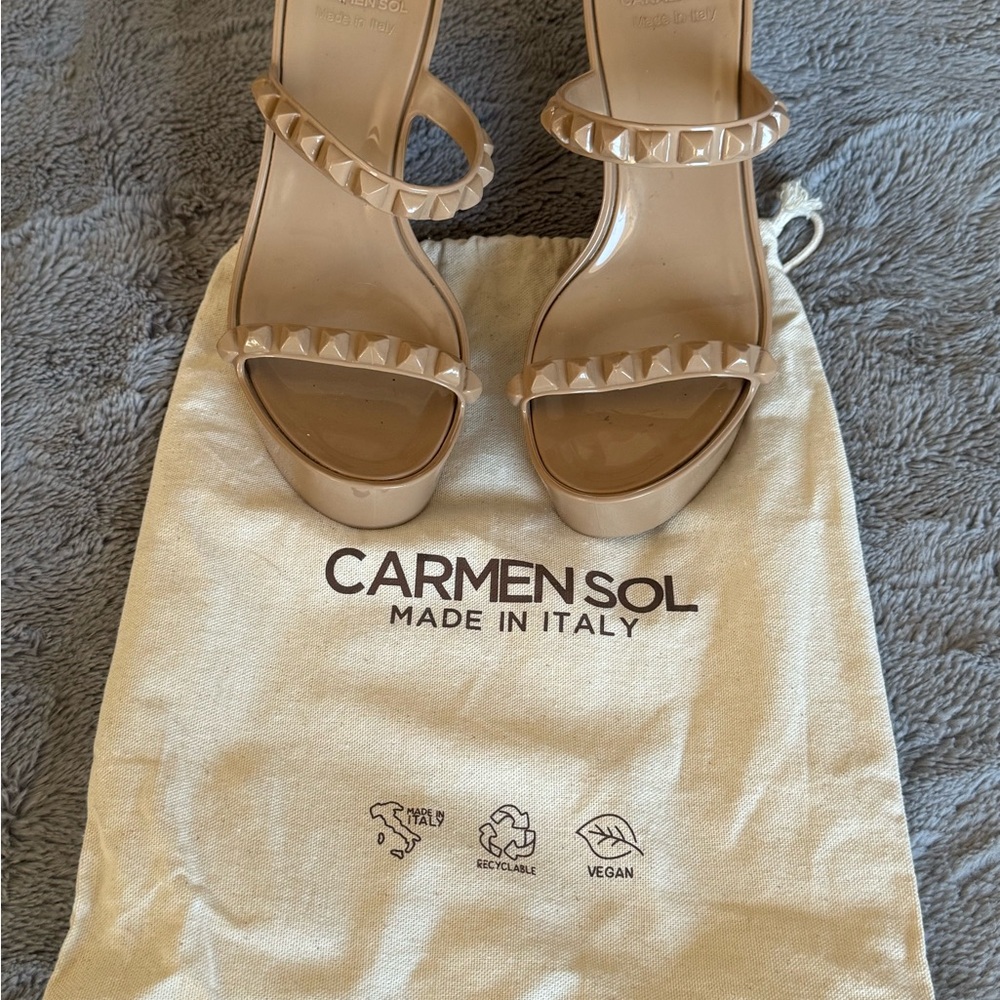 Carmen Sol Women's Tan Studded Sandals